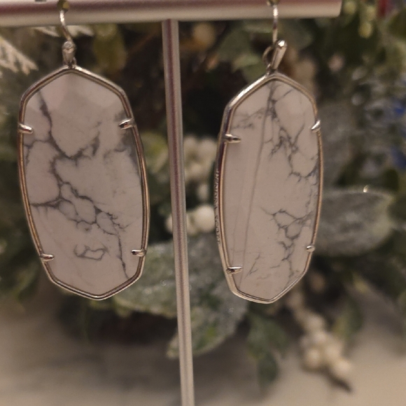 Kendra Scott White Marbled Drop Earrings - Picture 2 of 11